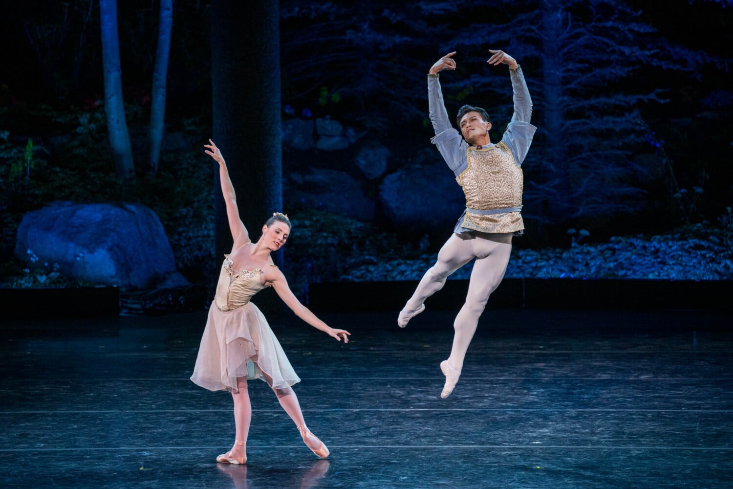 Things to do summer 2025: Performers on stage at the 2024 Vail Dance Festival.